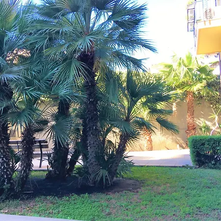 Seafront In The City Guest house