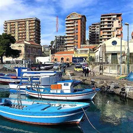 Guest house Seafront In The City Catania